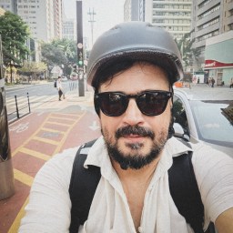 Conheça o blogueiro